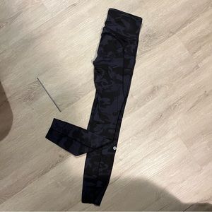 Lululemon Fast & Free leggings size 4 camo